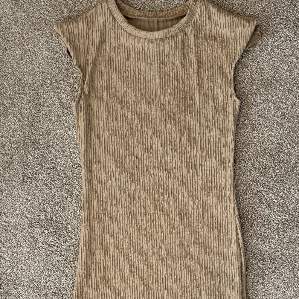 NEW WOMEN’S SIZE 2-XSMALL SHEIN STRETCH SLEEVELESS MAXI DRESS - BEIGE CREPE